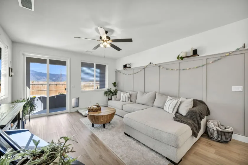 1092 Dapple, Minden, Nevada 89423, 3 Bedrooms Bedrooms, ,2 BathroomsBathrooms,Residential,Residential,Dapple,260003966