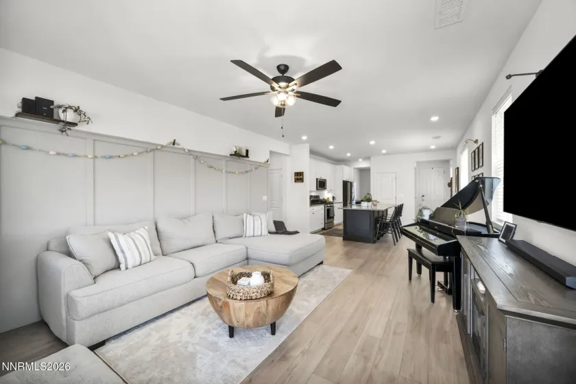 1092 Dapple, Minden, Nevada 89423, 3 Bedrooms Bedrooms, ,2 BathroomsBathrooms,Residential,Residential,Dapple,260003966