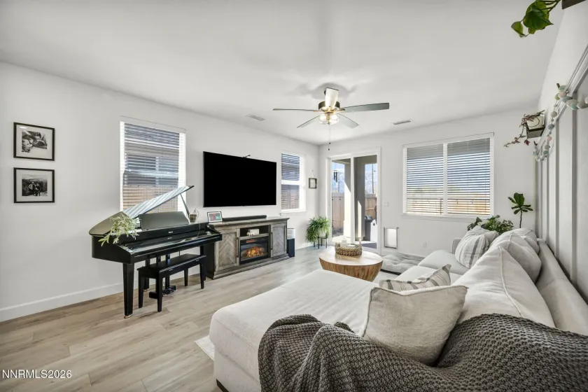 1092 Dapple, Minden, Nevada 89423, 3 Bedrooms Bedrooms, ,2 BathroomsBathrooms,Residential,Residential,Dapple,260003966