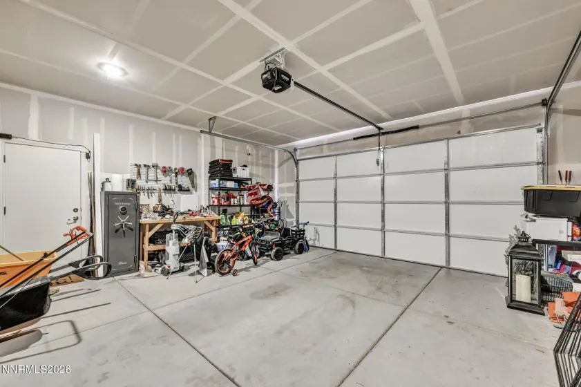 1092 Dapple, Minden, Nevada 89423, 3 Bedrooms Bedrooms, ,2 BathroomsBathrooms,Residential,Residential,Dapple,260003966