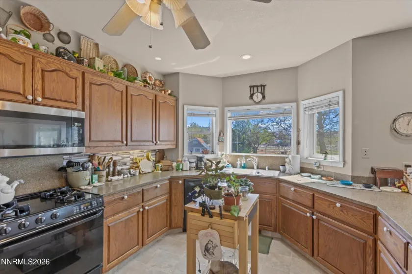 5650 Old US Hwy 395, Washoe Valley, Nevada 89704, 4 Bedrooms Bedrooms, ,3 BathroomsBathrooms,Residential,Residential,Old US Hwy 395,260003967