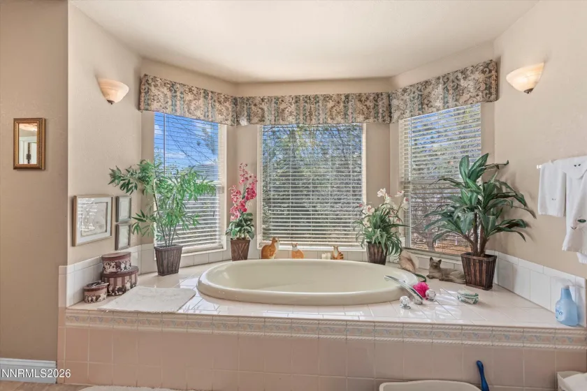 5650 Old US Hwy 395, Washoe Valley, Nevada 89704, 4 Bedrooms Bedrooms, ,3 BathroomsBathrooms,Residential,Residential,Old US Hwy 395,260003967