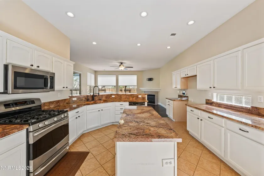 435 La Costa, Dayton, Nevada 89403, 3 Bedrooms Bedrooms, ,2 BathroomsBathrooms,Residential,Residential,La Costa,260003972