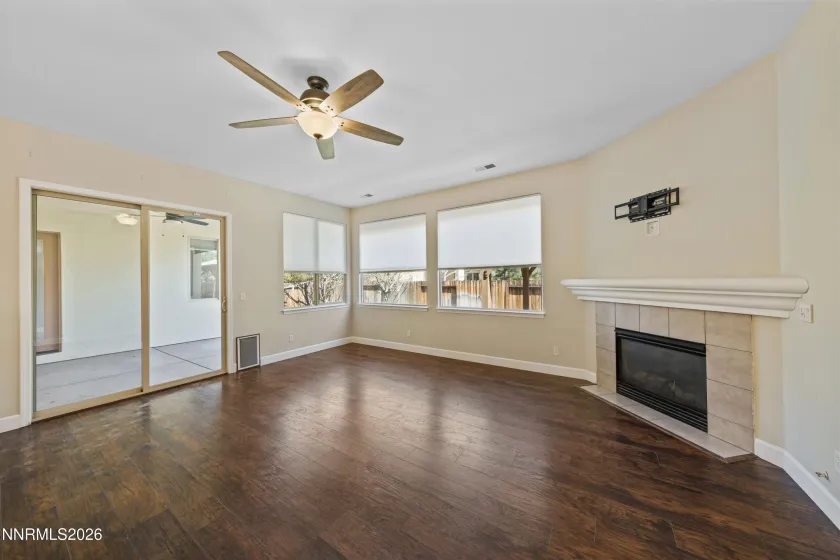 435 La Costa, Dayton, Nevada 89403, 3 Bedrooms Bedrooms, ,2 BathroomsBathrooms,Residential,Residential,La Costa,260003972