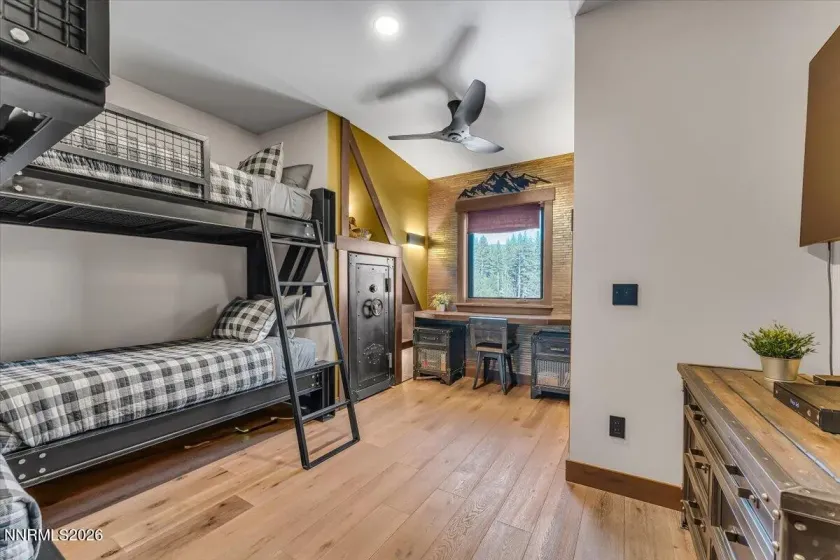 17 Beach Club, Stateline, Nevada 89449, 4 Bedrooms Bedrooms, ,4 BathroomsBathrooms,Residential,Residential,Beach Club,260003988