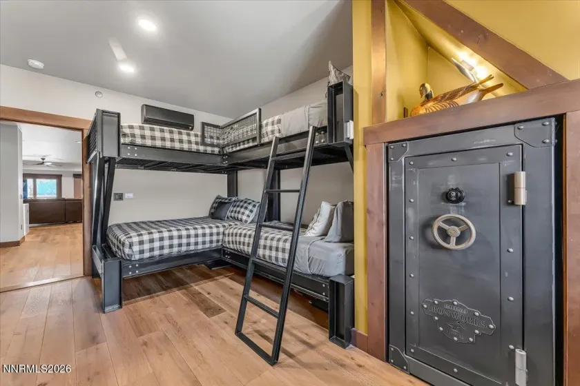 17 Beach Club, Stateline, Nevada 89449, 4 Bedrooms Bedrooms, ,4 BathroomsBathrooms,Residential,Residential,Beach Club,260003988