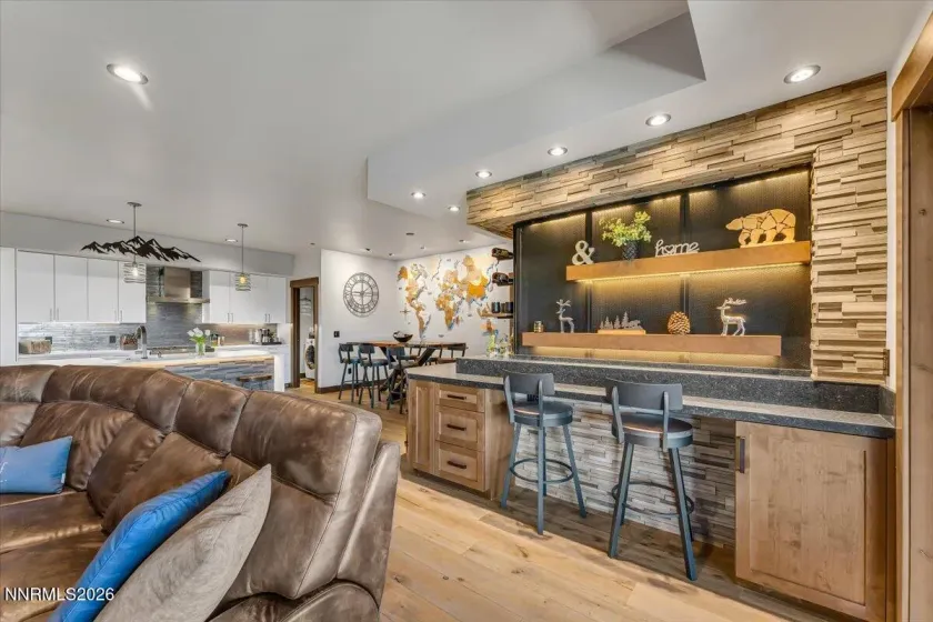 17 Beach Club, Stateline, Nevada 89449, 4 Bedrooms Bedrooms, ,4 BathroomsBathrooms,Residential,Residential,Beach Club,260003988