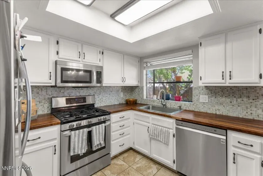 5829 Coyote Ridge, Reno, Nevada 89523, 2 Bedrooms Bedrooms, ,3 BathroomsBathrooms,Residential,Residential,Coyote Ridge,260003990