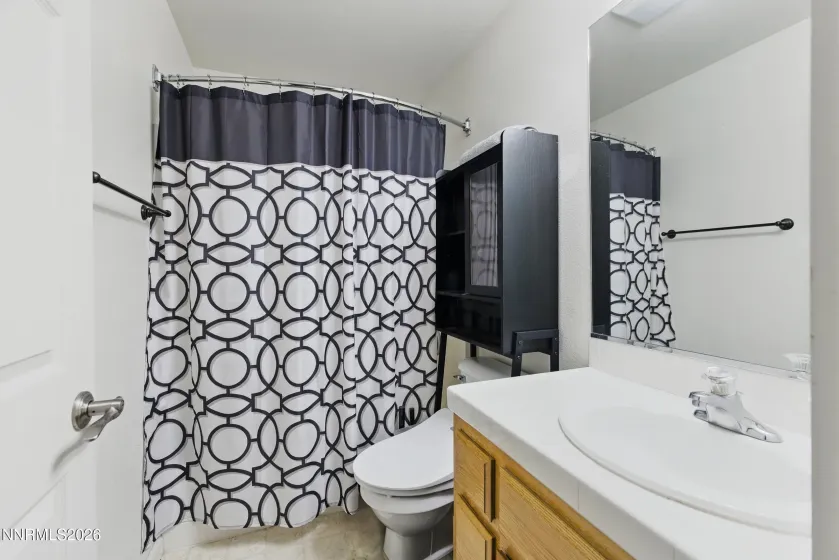 751 Divot, Fernley, Nevada 89408, 3 Bedrooms Bedrooms, ,2 BathroomsBathrooms,Residential,Residential,Divot,250051857