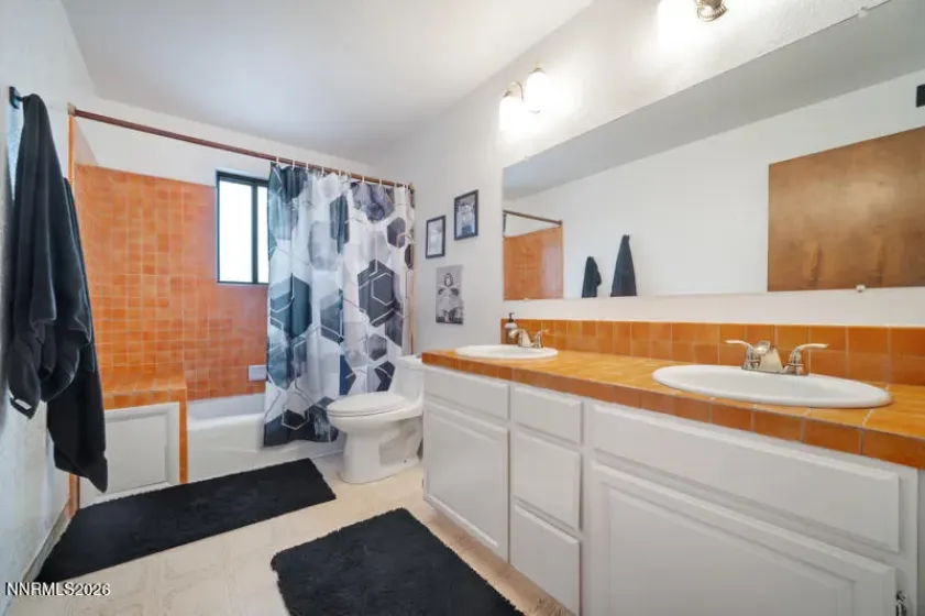 3625 Cashill, Reno, Nevada 89509, 6 Bedrooms Bedrooms, ,3 BathroomsBathrooms,Residential,Residential,Cashill,260003993