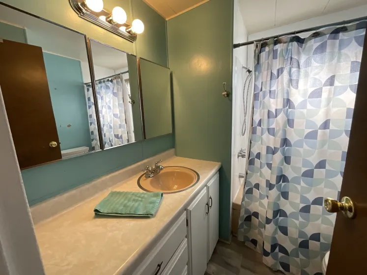 6 Mobile Manor Drive, Reno, Nevada 89506, 2 Bedrooms Bedrooms, 11 Rooms Rooms,2 BathroomsBathrooms,Manufactured,Residential,Mobile Manor,260003995