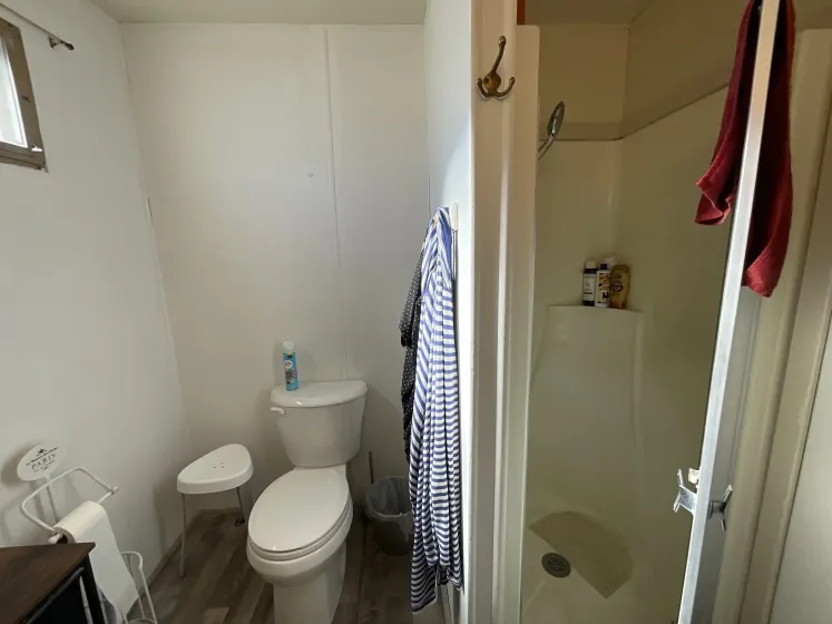 6 Mobile Manor Drive, Reno, Nevada 89506, 2 Bedrooms Bedrooms, 11 Rooms Rooms,2 BathroomsBathrooms,Manufactured,Residential,Mobile Manor,260003995