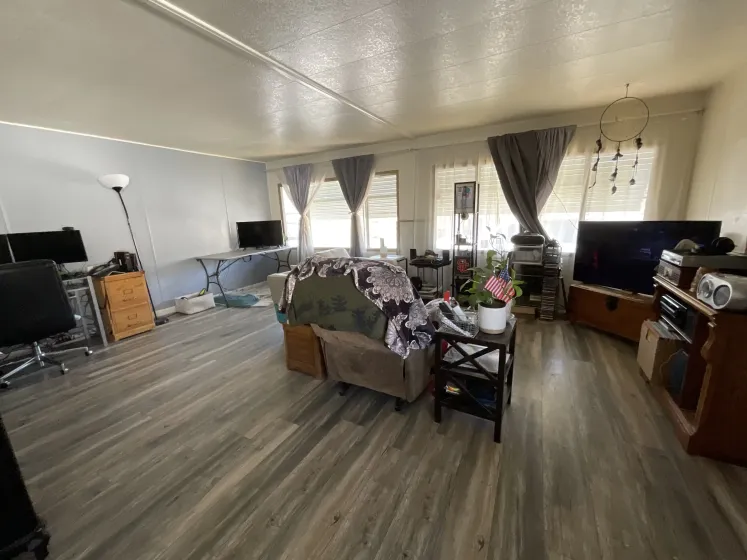 6 Mobile Manor Drive, Reno, Nevada 89506, 2 Bedrooms Bedrooms, 11 Rooms Rooms,2 BathroomsBathrooms,Manufactured,Residential,Mobile Manor,260003995