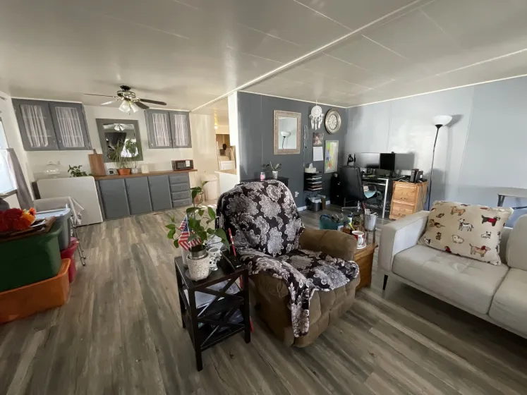 6 Mobile Manor Drive, Reno, Nevada 89506, 2 Bedrooms Bedrooms, 11 Rooms Rooms,2 BathroomsBathrooms,Manufactured,Residential,Mobile Manor,260003995