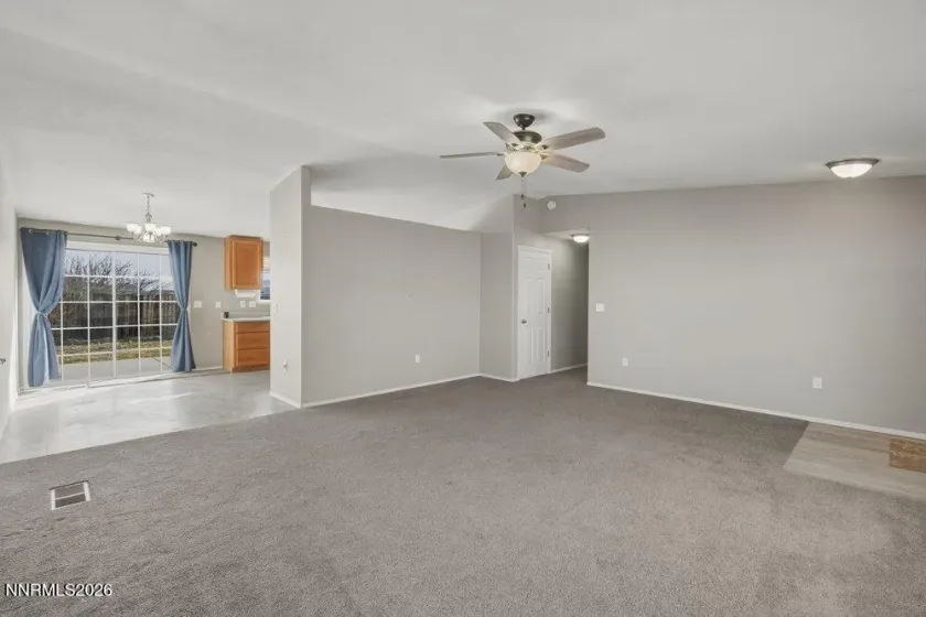 912 Nicole, Dayton, Nevada 89403, 3 Bedrooms Bedrooms, ,2 BathroomsBathrooms,Residential,Residential,Nicole,260001652