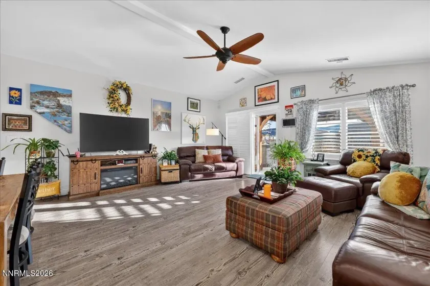 7319 Rutherford, Reno, Nevada 89506, 4 Bedrooms Bedrooms, ,2 BathroomsBathrooms,Residential,Residential,Rutherford,260003999