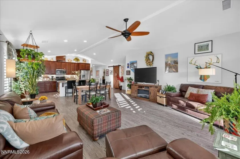 7319 Rutherford, Reno, Nevada 89506, 4 Bedrooms Bedrooms, ,2 BathroomsBathrooms,Residential,Residential,Rutherford,260003999