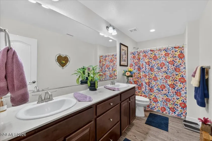 7319 Rutherford, Reno, Nevada 89506, 4 Bedrooms Bedrooms, ,2 BathroomsBathrooms,Residential,Residential,Rutherford,260003999