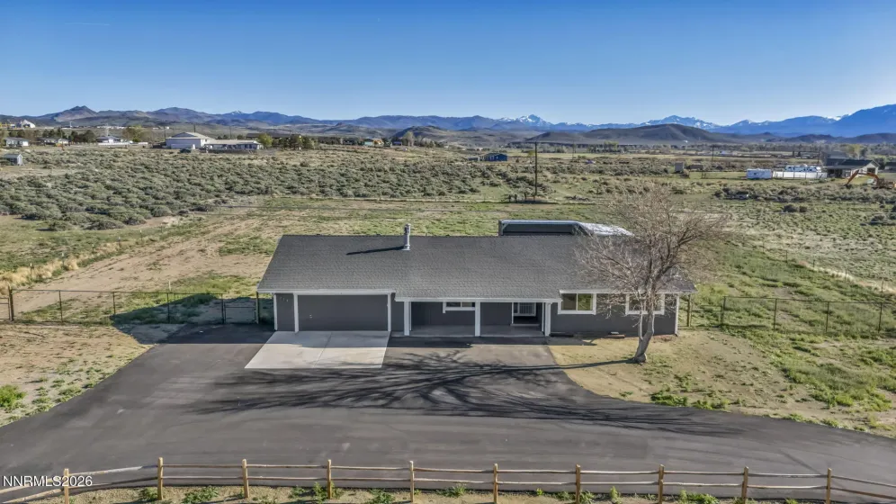 1777 Crockett, Gardnerville, Nevada 89410, 3 Bedrooms Bedrooms, ,2 BathroomsBathrooms,Residential,Residential,Crockett,260004002