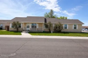 844 Woodhaven, Fallon, Nevada 89406, 3 Bedrooms Bedrooms, ,2 BathroomsBathrooms,Residential,Residential,Woodhaven,260004007