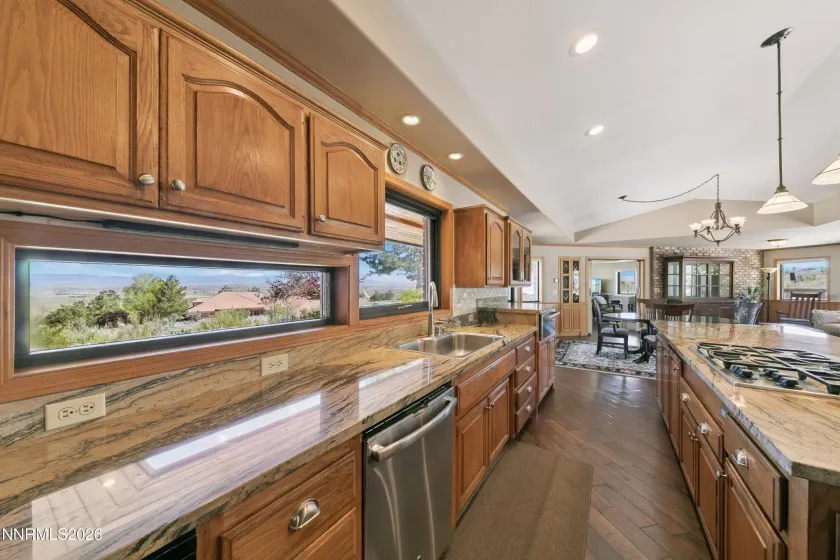 281 Shadow Mountain, Gardnerville, Nevada 89460, 2 Bedrooms Bedrooms, ,3 BathroomsBathrooms,Residential,Residential,Shadow Mountain,260004011