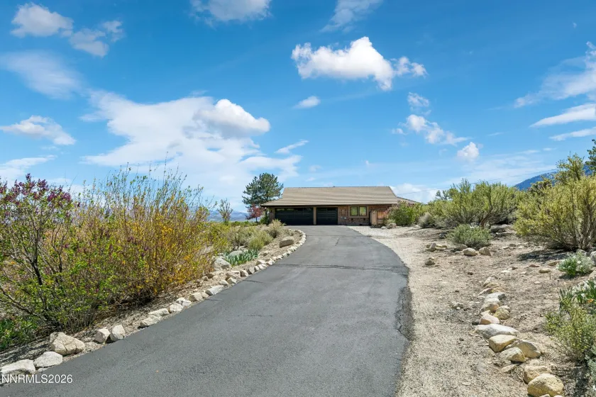 281 Shadow Mountain, Gardnerville, Nevada 89460, 2 Bedrooms Bedrooms, ,3 BathroomsBathrooms,Residential,Residential,Shadow Mountain,260004011