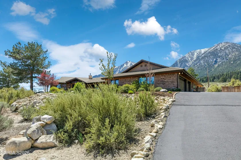281 Shadow Mountain, Gardnerville, Nevada 89460, 2 Bedrooms Bedrooms, ,3 BathroomsBathrooms,Residential,Residential,Shadow Mountain,260004011
