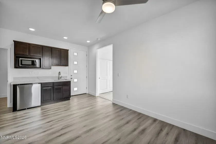 287 Radiant, Carson City, Nevada 89705, 3 Bedrooms Bedrooms, ,4 BathroomsBathrooms,Residential,Residential,Radiant,260004014