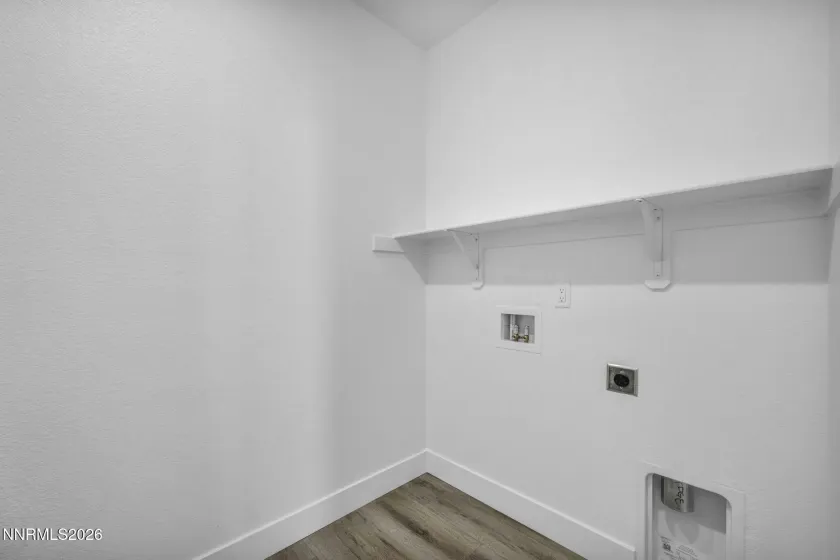 287 Radiant, Carson City, Nevada 89705, 3 Bedrooms Bedrooms, ,4 BathroomsBathrooms,Residential,Residential,Radiant,260004014