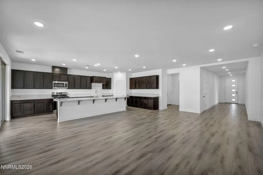 287 Radiant, Carson City, Nevada 89705, 3 Bedrooms Bedrooms, ,4 BathroomsBathrooms,Residential,Residential,Radiant,260004014