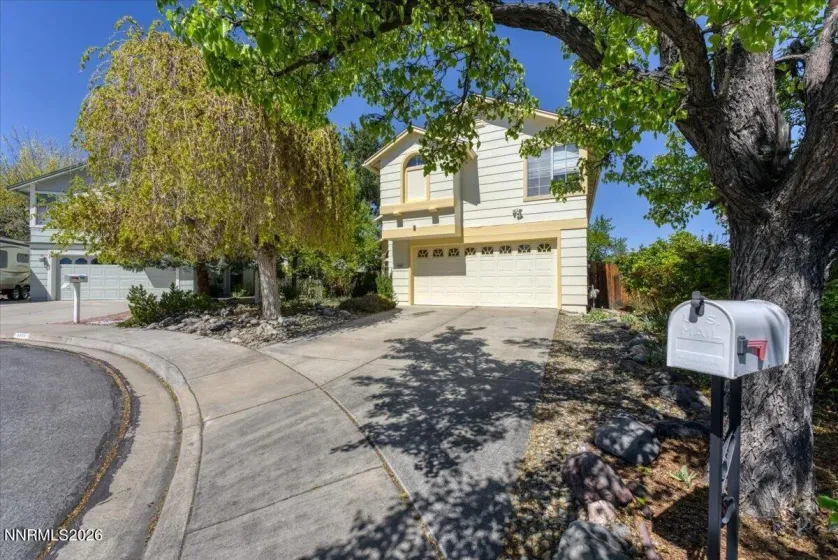 6325 Blue Lakes, Reno, Nevada 89523, 4 Bedrooms Bedrooms, ,3 BathroomsBathrooms,Residential,Residential,Blue Lakes,260004024