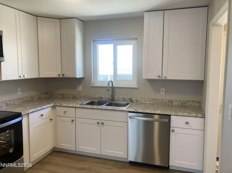 998 Roberts, Reno, Nevada 89502, 4 Bedrooms Bedrooms, ,2 BathroomsBathrooms,Residential,Residential,Roberts,260004030