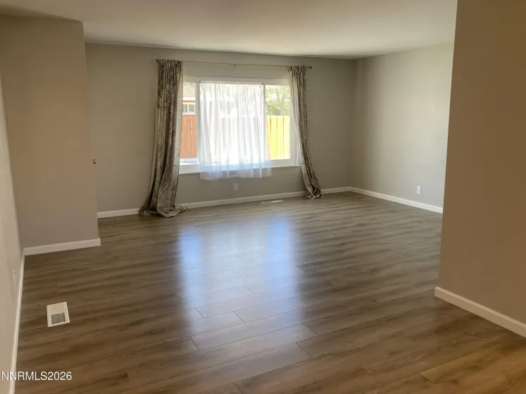 998 Roberts, Reno, Nevada 89502, 4 Bedrooms Bedrooms, ,2 BathroomsBathrooms,Residential,Residential,Roberts,260004030