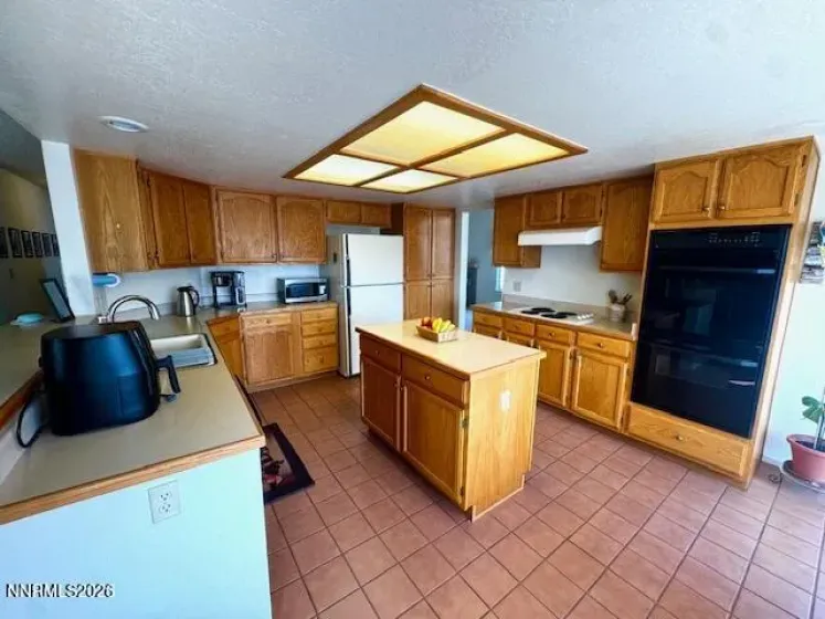 2240 Springdale, Reno, Nevada 89523, 5 Bedrooms Bedrooms, ,3 BathroomsBathrooms,Residential,Residential,Springdale,260004038