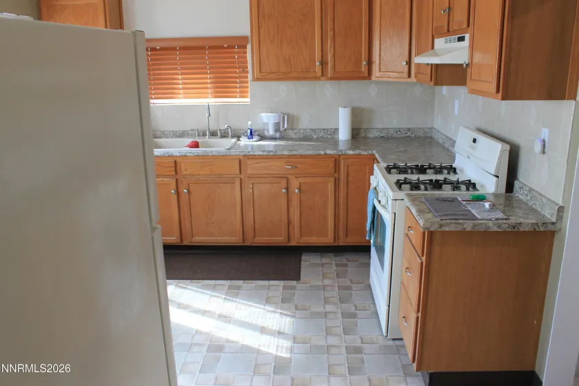 320 Reyes, Yerington, Nevada 89447, 3 Bedrooms Bedrooms, ,2 BathroomsBathrooms,Residential,Residential,Reyes,260004039