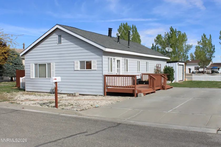 320 Reyes, Yerington, Nevada 89447, 3 Bedrooms Bedrooms, ,2 BathroomsBathrooms,Residential,Residential,Reyes,260004039