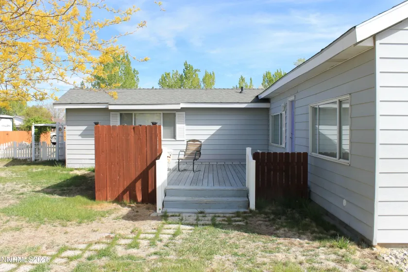 320 Reyes, Yerington, Nevada 89447, 3 Bedrooms Bedrooms, ,2 BathroomsBathrooms,Residential,Residential,Reyes,260004039