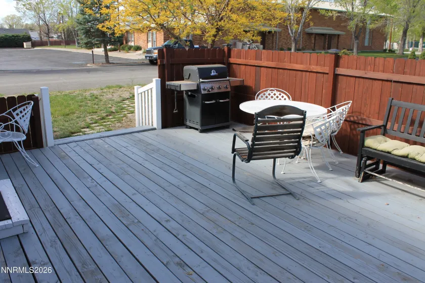 320 Reyes, Yerington, Nevada 89447, 3 Bedrooms Bedrooms, ,2 BathroomsBathrooms,Residential,Residential,Reyes,260004039