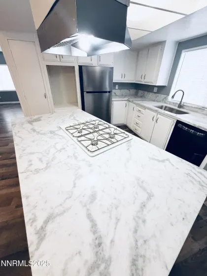 4738 Leonesio, Sun Valley, Nevada 89433, 3 Bedrooms Bedrooms, ,3 BathroomsBathrooms,Residential,Residential,Leonesio,250057769