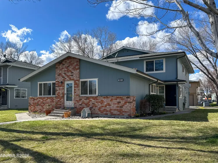 661 Oakwood, Sparks, Nevada 89431, 2 Bedrooms Bedrooms, ,1 BathroomBathrooms,Residential,Residential,Oakwood,260002272