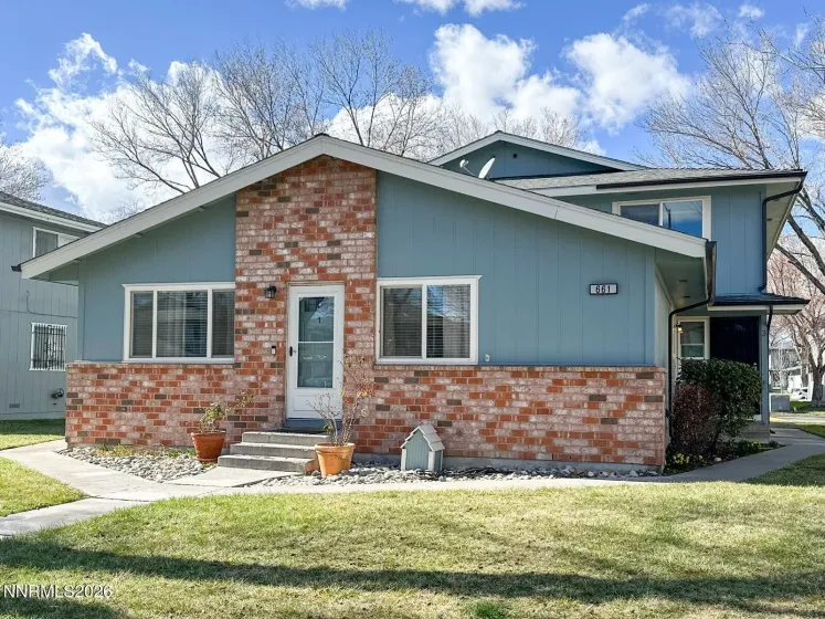 661 Oakwood, Sparks, Nevada 89431, 2 Bedrooms Bedrooms, ,1 BathroomBathrooms,Residential,Residential,Oakwood,260002272