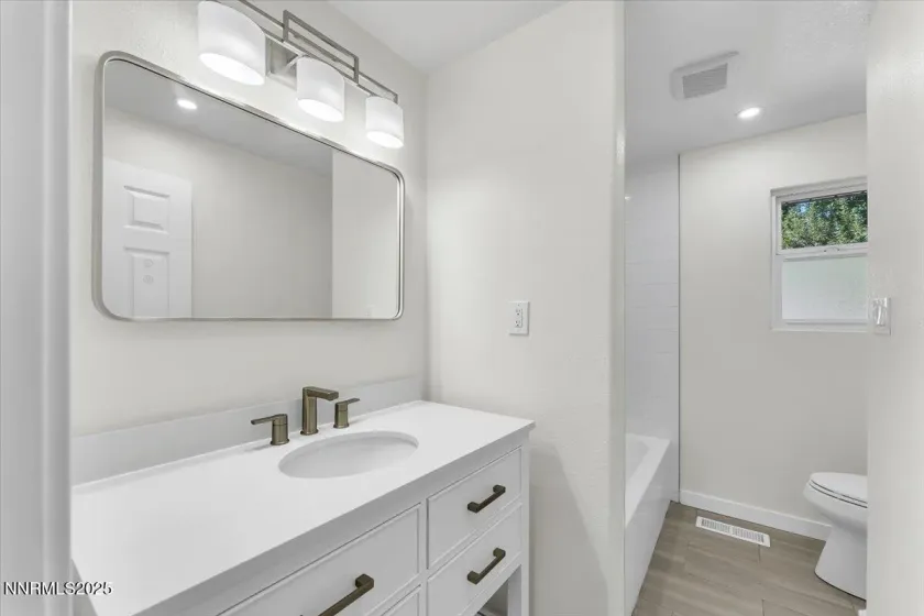 6815 Prestwick, Reno, Nevada 89502, 3 Bedrooms Bedrooms, ,2 BathroomsBathrooms,Residential,Residential,Prestwick,260003024