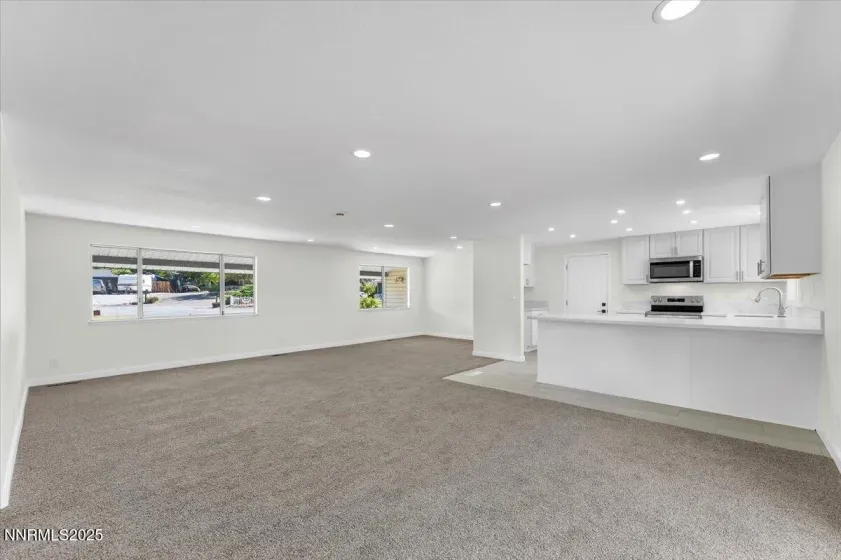 6815 Prestwick, Reno, Nevada 89502, 3 Bedrooms Bedrooms, ,2 BathroomsBathrooms,Residential,Residential,Prestwick,260003024