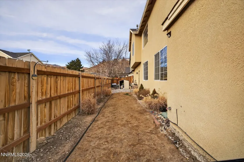 5764 Golden Eagle, Reno, Nevada 89523, 3 Bedrooms Bedrooms, ,3 BathroomsBathrooms,Residential,Residential,Golden Eagle,260001231