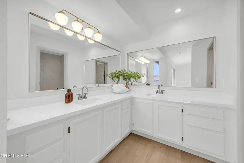 6850 Forsythia, Reno, Nevada 89506, 3 Bedrooms Bedrooms, ,3 BathroomsBathrooms,Residential,Residential,Forsythia,260004044