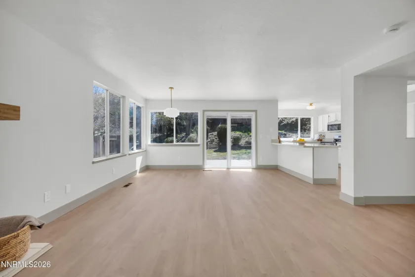 6850 Forsythia, Reno, Nevada 89506, 3 Bedrooms Bedrooms, ,3 BathroomsBathrooms,Residential,Residential,Forsythia,260004044