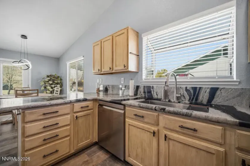 1076 Gadwall, Sparks, Nevada 89441, 3 Bedrooms Bedrooms, ,3 BathroomsBathrooms,Residential,Residential,Gadwall,260004047