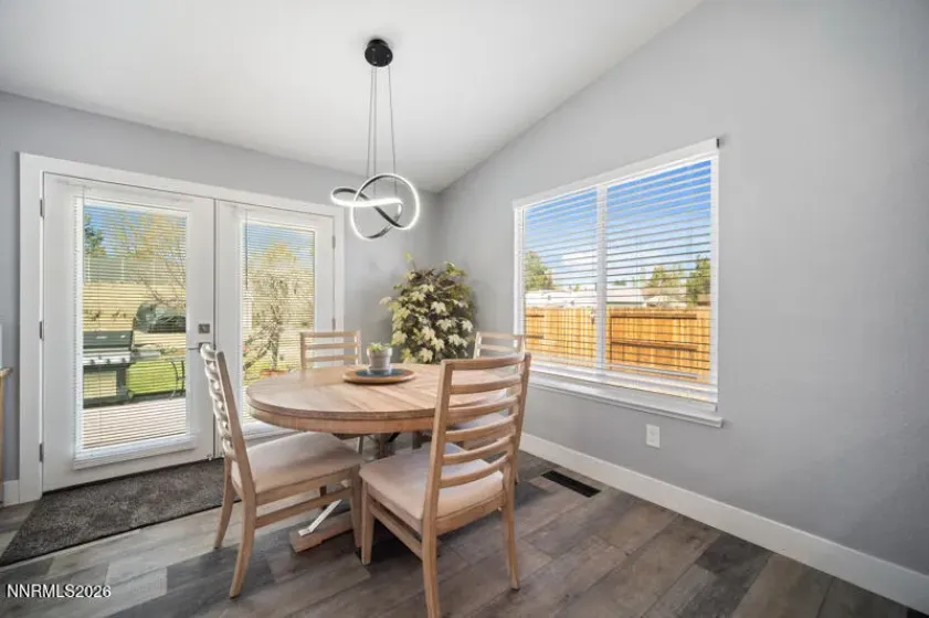 1076 Gadwall, Sparks, Nevada 89441, 3 Bedrooms Bedrooms, ,3 BathroomsBathrooms,Residential,Residential,Gadwall,260004047