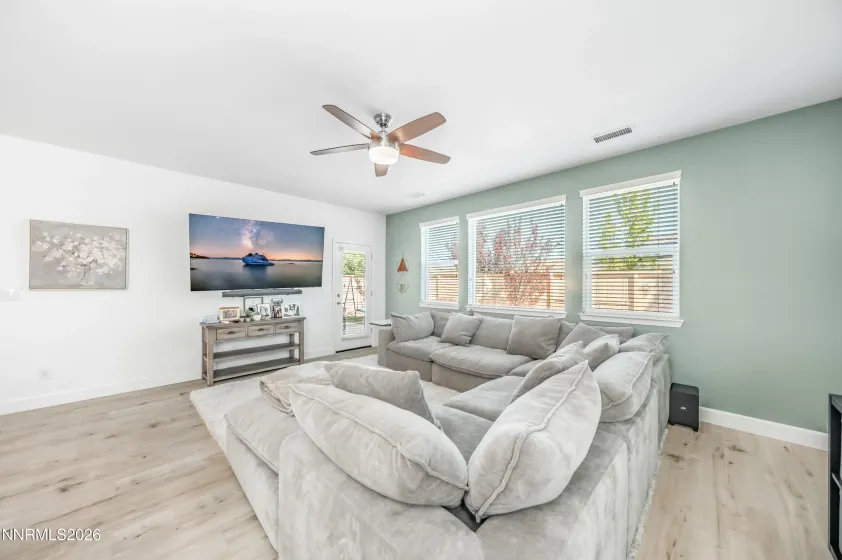 1835 Palacia Pointe, Reno, Nevada 89521, 3 Bedrooms Bedrooms, ,2 BathroomsBathrooms,Residential,Residential,Palacia Pointe,260004046