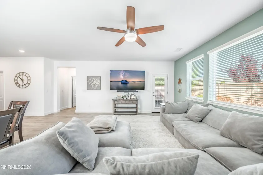 1835 Palacia Pointe, Reno, Nevada 89521, 3 Bedrooms Bedrooms, ,2 BathroomsBathrooms,Residential,Residential,Palacia Pointe,260004046